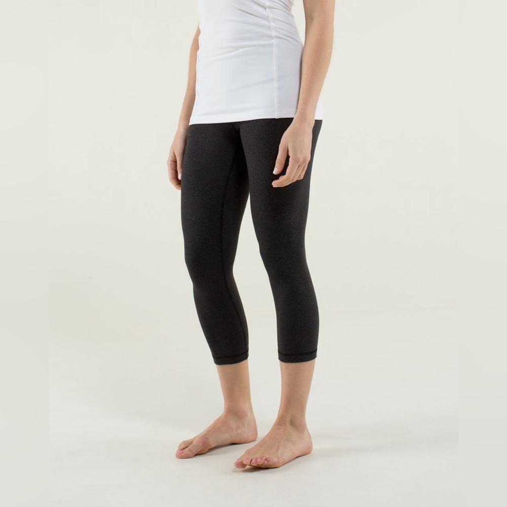 Lululemon Wunder Under Crop
Wee Stripe Black Heathered Black / Black
